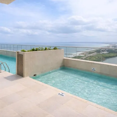 Comfortable Near The Walled Apartamento